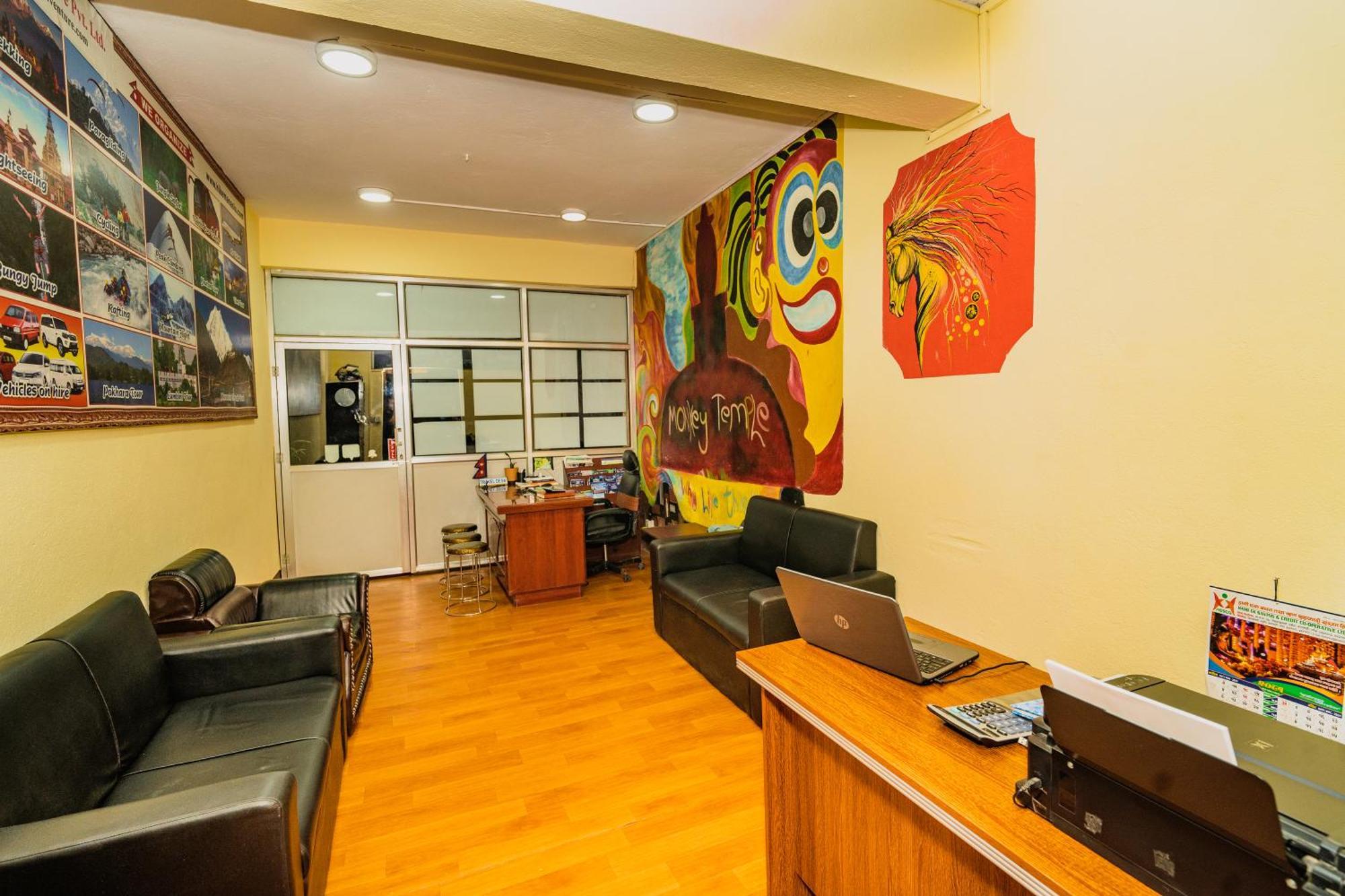 Rest Up Kathmandu Hostel מראה חיצוני תמונה