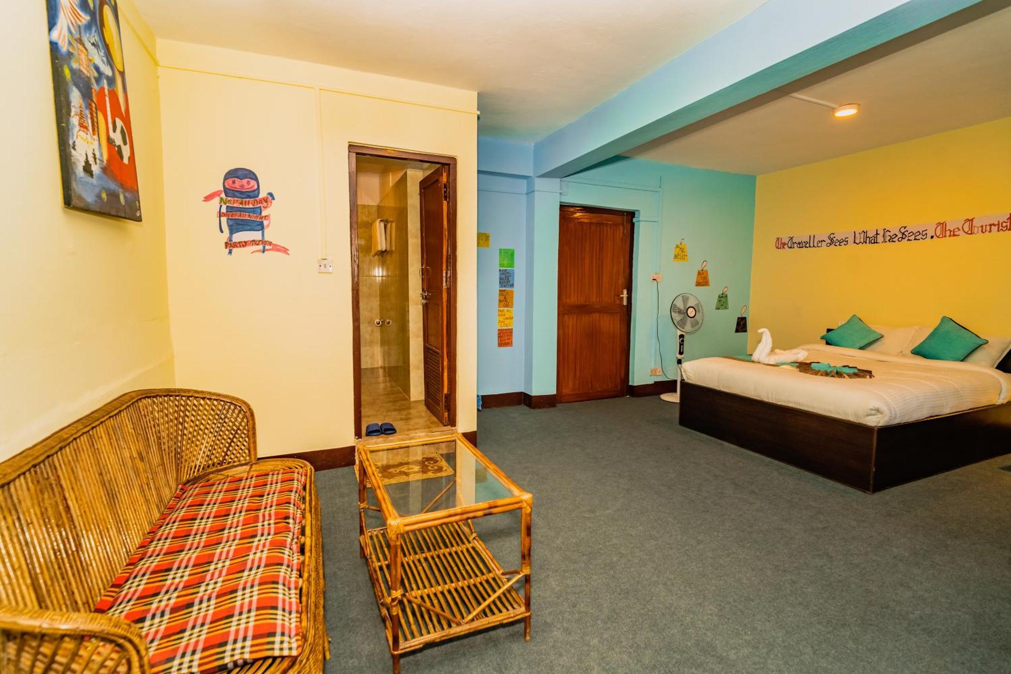 Rest Up Kathmandu Hostel מראה חיצוני תמונה