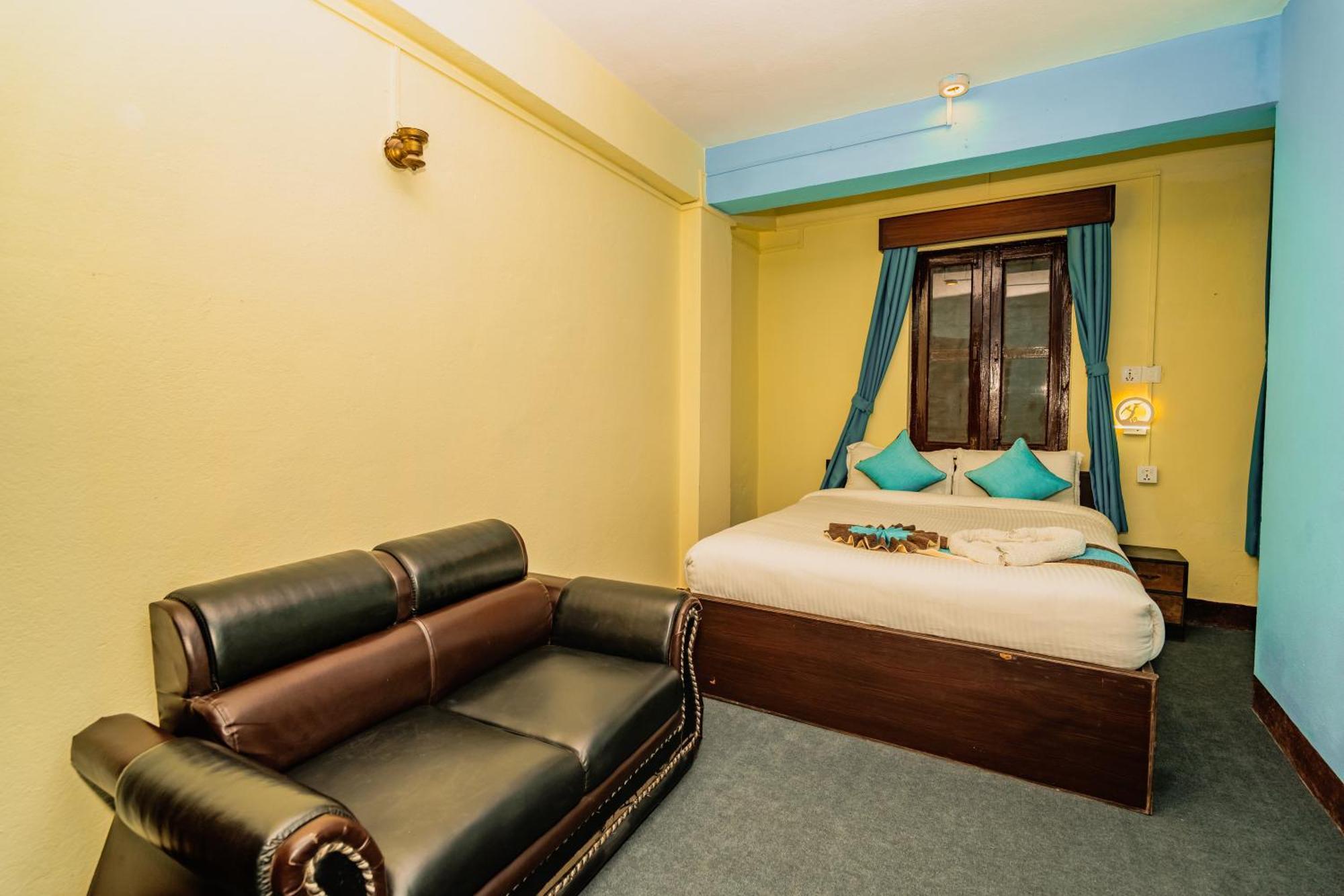 Rest Up Kathmandu Hostel מראה חיצוני תמונה