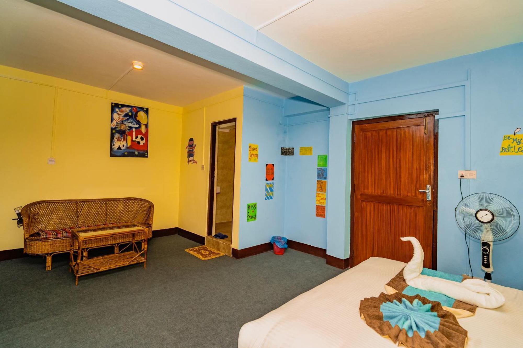 Rest Up Kathmandu Hostel מראה חיצוני תמונה